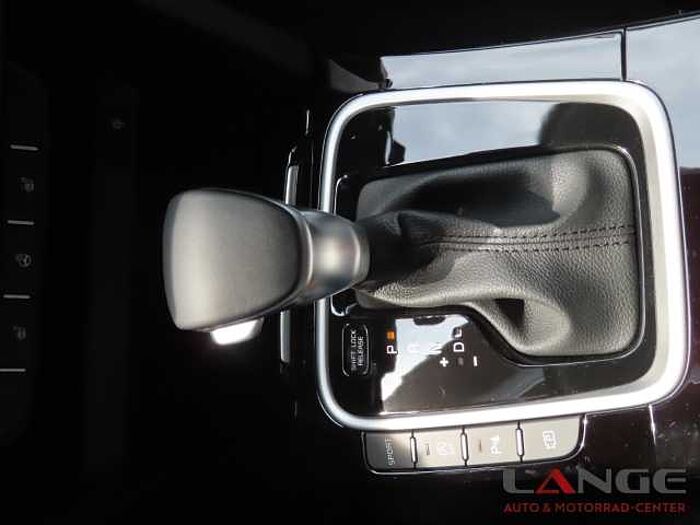 Kia Cee'd 1.5T 140 DCT7 SPI TEC LED Navi Klimaautom SHZ Temp Tel.-Vorb. PDC Regensen Ceed