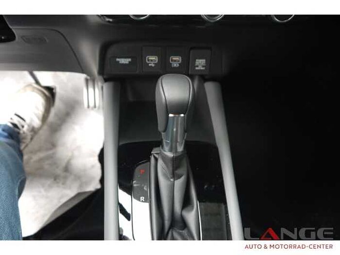 Honda Jazz 1.5 i-MMD Hybrid Advance Sport SHZ Temp Tel.-Vorb. PDC Regensensor Alu BT L 1.5 i-MMD Hybrid Advance Sport SHZ Temp Tel.-Vorb. PDC Regensensor Alu BT Lichts