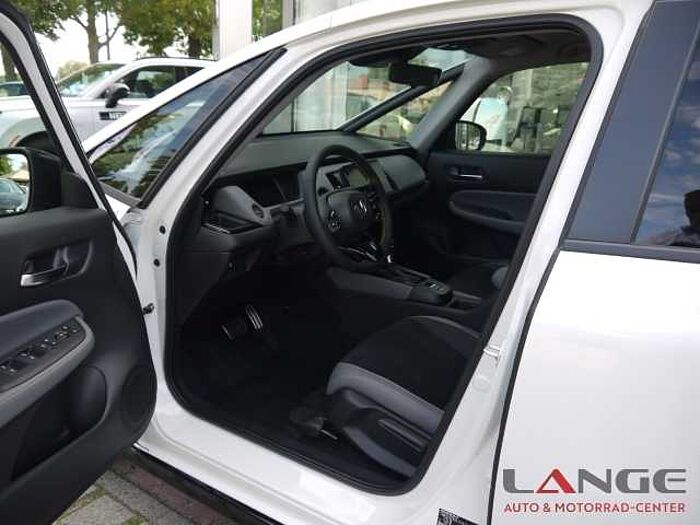 Honda Jazz 1.5 i-MMD Hybrid Advance Sport SHZ Temp Tel.-Vorb. PDC Regensensor Alu BT L 1.5 i-MMD Hybrid Advance Sport SHZ Temp Tel.-Vorb. PDC Regensensor Alu BT Lichts