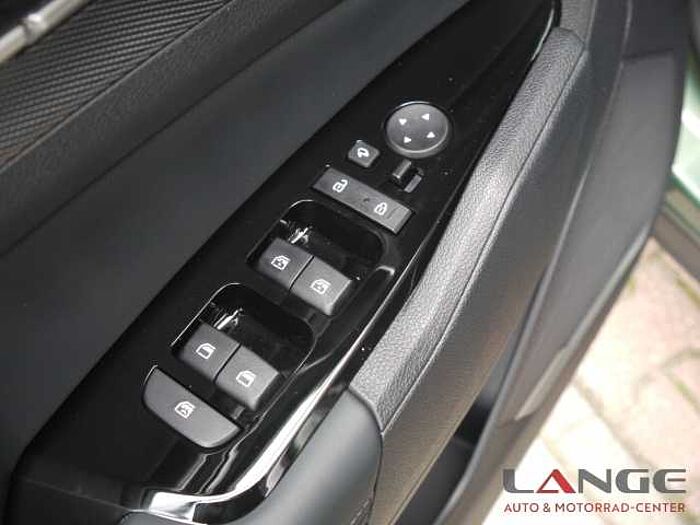 Kia Sportage 1.6T 48V 2WD SPI LED Navi AHZV 1.6T 48V 2WD SPI LED Navi AHZV