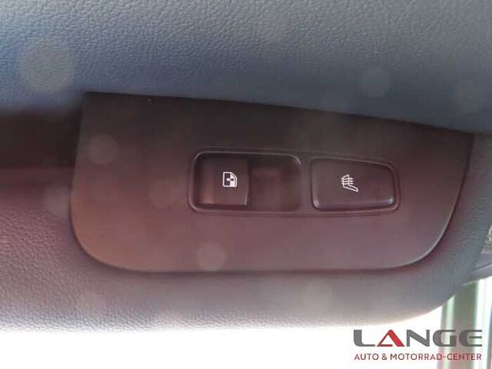 Kia Cee'd 1.5T 140 SPI TEC LEDER Navi Klimaautom SHZ Temp Tel.-Vorb. PDC Regensensor Ceed