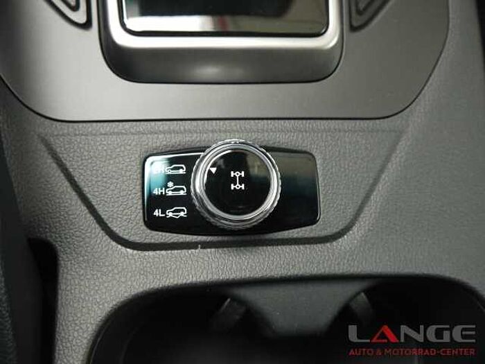 SsangYong MUSSO Musso Grand Black Line 4WD Allrad Navi Xenon Klimaautom SD SHZ Temp Tel.-V Musso Grand Black Line 4WD Allrad Navi Xenon Klimaautom SD SHZ Temp Tel.-Vorb.