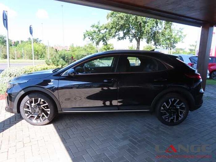 Kia XCee'd 1.0T 100 VIS STD Navi SHZ Temp Tel.-Vorb. PDC Alu Klima BT eFH NSW Tagfa XCeed