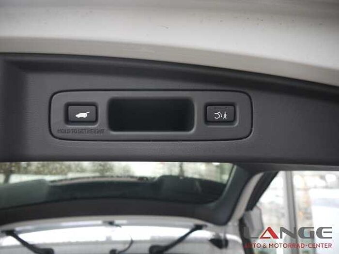 Honda CR-V 2.0 i-MMD HYBRID EU6e e HEV Advance AWD HUD El. Panodach Navi digitales Coc 2.0 i-MMD HYBRID EU6e e HEV Advance AWD HUD El. Panodach Navi digitales Cockpit