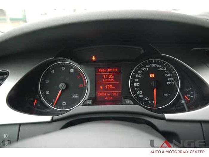 Audi A4 TFSI 1.8 Attraction sehr wenig Kilometer El. Heckklappe Klimaautom SHZ Alu el