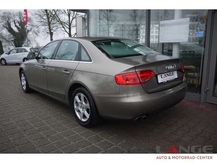 Audi A4 TFSI 1.8 Attraction sehr wenig Kilometer El. Heckklappe Klimaautom SHZ Alu el