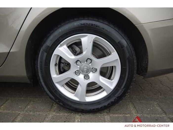 Audi A4 TFSI 1.8 Attraction sehr wenig Kilometer El. Heckklappe Klimaautom SHZ Alu el