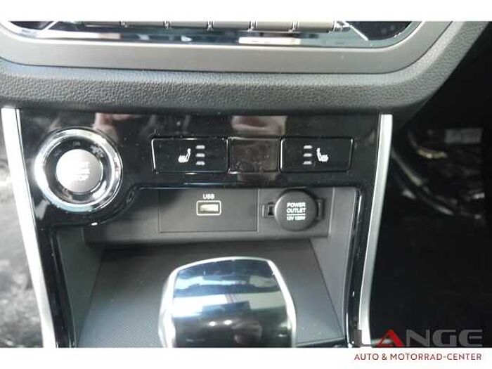 SsangYong Korando Bliss 1.5 AT Navi SHZ Temp Tel.-Vorb. PDC Regensensor Alu Klima BT eFH N