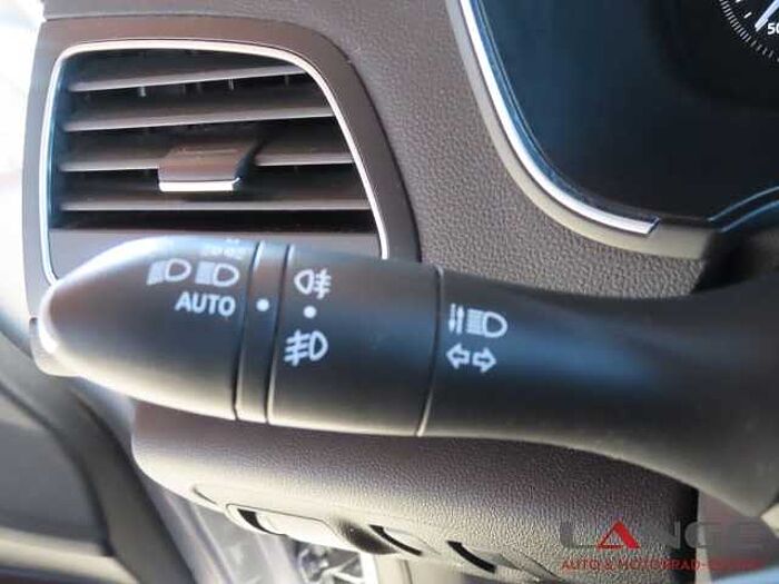 Renault Megane TCe 130 Energy 1.2 IV Grandtour Symphony HUD Navi Leder Digitales Cockpit