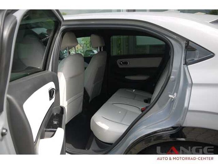 Honda e: Ny1 e Ny1 Advance Paket HUD Panorama Navi Digitales Cockpit Memory Sitze 360 K