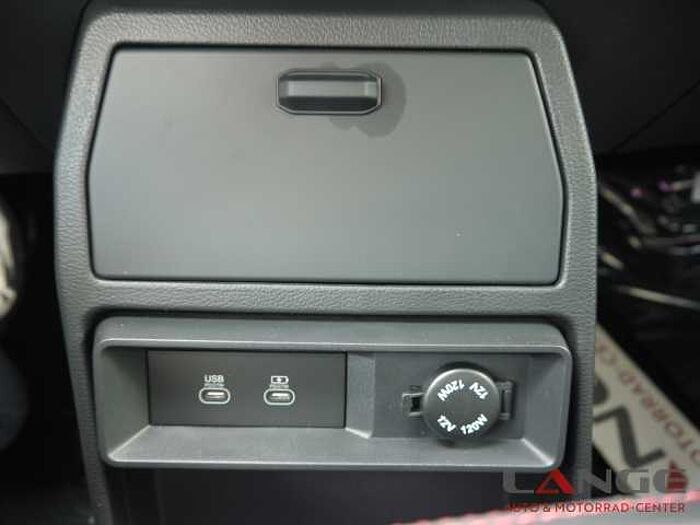 KGM Actyon 1.5 T-GDi Core Automatik Navi Klimaautom SHZ Temp Tel.-Vorb. PDC Regensen