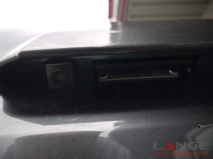 KGM Musso Grand 2.2 e-XDi AWD Bliss Temp Tel. -Vorb. Regensensor BT eFH NSW Tagfahrli