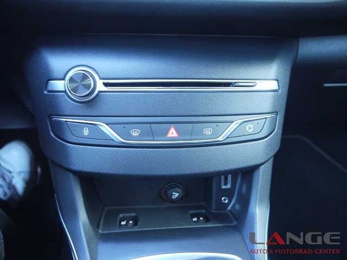 Peugeot 308 1.2 e-THP PureTech 130 SW Allure Sportpaket Panorama Navi Leder Soundsystem