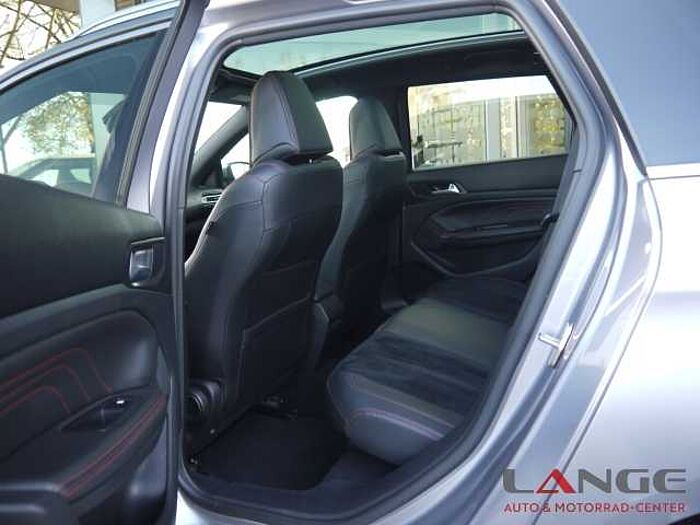 Peugeot 308 1.2 e-THP PureTech 130 SW Allure Sportpaket Panorama Navi Leder Soundsystem