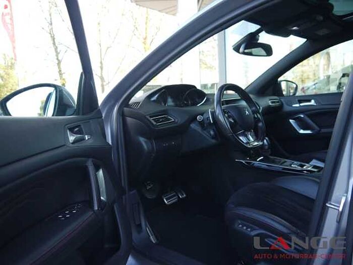 Peugeot 308 1.2 e-THP PureTech 130 SW Allure Sportpaket Panorama Navi Leder Soundsystem