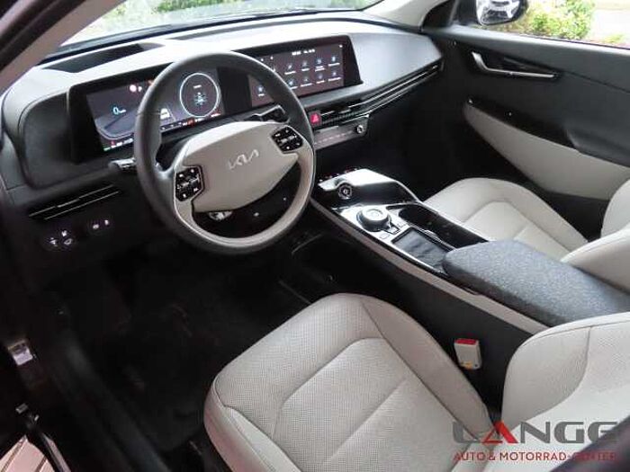 Kia EV6 Basis 2WD 77.4 RWD WP AIR COM ASS DR StandHZG Navi Digitales Cockpit Memory
