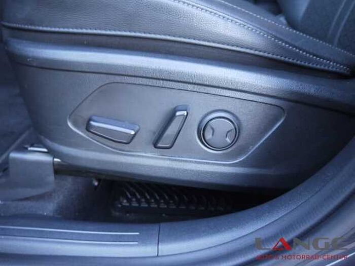 Kia Sorento Spirit 2.2D 2WD DCT8 SPI ASS+ Automatik Navi Digitales Cockpit Soundsyst