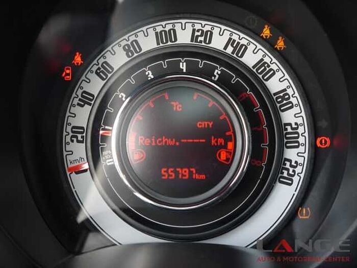 Fiat 500 Lim. Dolcevita Navi Apple CarPlay Android Auto Klimaautom Musikstreaming DAB
