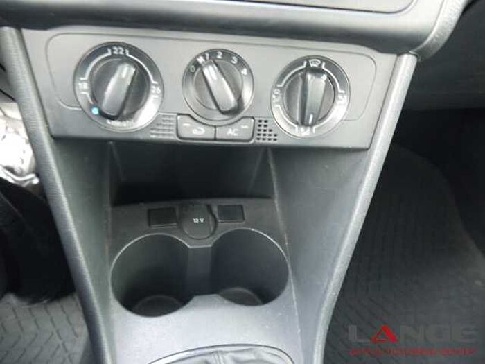 Volkswagen Polo V Trendline Berganfahrass. GA Klima teilb.Rücksb MP3 CD met. eFH Tagfahrlic