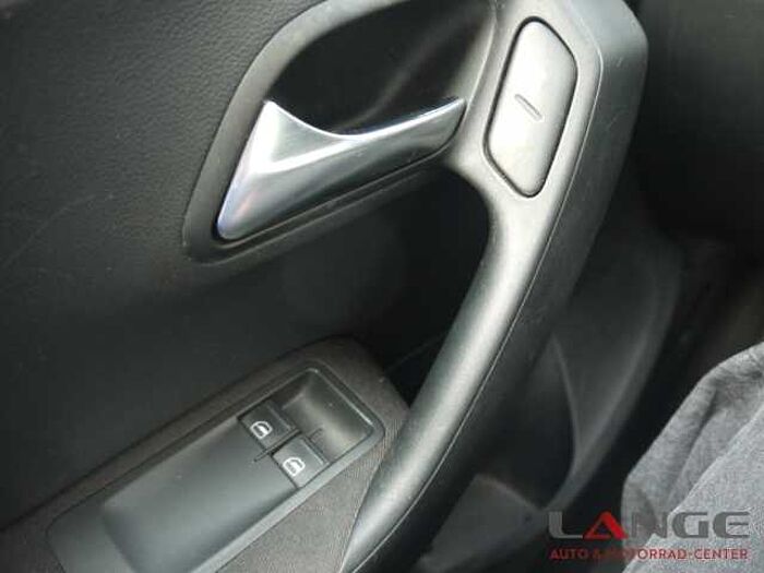 Volkswagen Polo V Trendline Berganfahrass. GA Klima teilb.Rücksb MP3 CD met. eFH Tagfahrlic