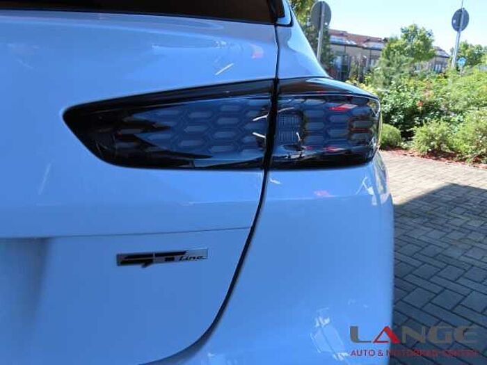 Kia XCee'd Line 1.5 T-GDI EU6e 1.5T 140 DCT7 GT LINE ST AHK Navi Digitales Cockpit S XCeed