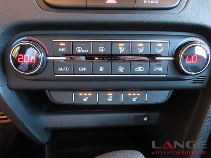 Kia XCee'd Line 1.5 T-GDI EU6e 1.5T 140 DCT7 GT LINE ST AHK Navi Digitales Cockpit S XCeed