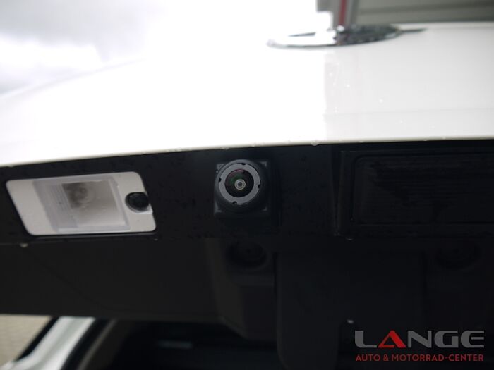 SsangYong Korando e-Motion Platinum 4x2 Navi Digitales Cockpit ACC Apple CarPlay Android A