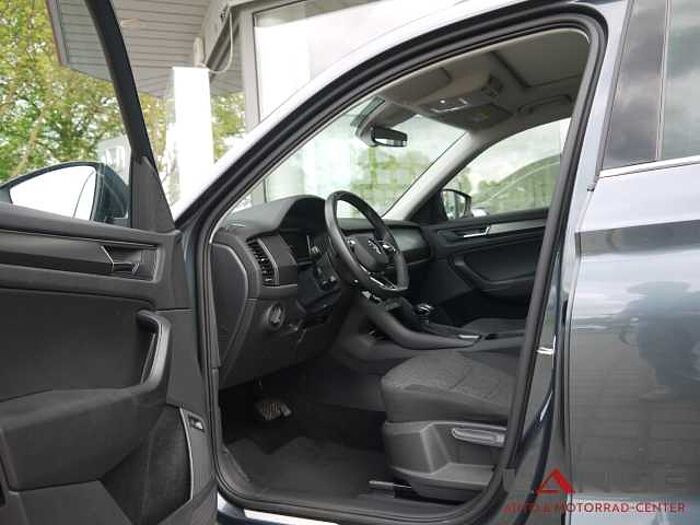 SKODA Kodiaq Clever 4x4 DSG El. Panodach Navi Digitales Cockpit 360 Kamera LED Blendfr