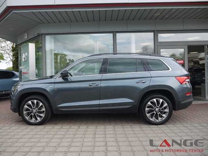SKODA Kodiaq Clever 4x4 DSG El. Panodach Navi Digitales Cockpit 360 Kamera LED Blendfr