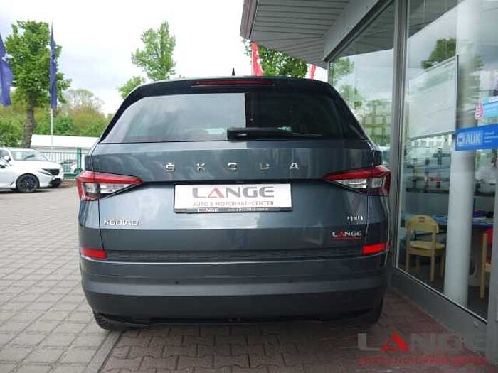 SKODA Kodiaq Clever 4x4 DSG El. Panodach Navi Digitales Cockpit 360 Kamera LED Blendfr