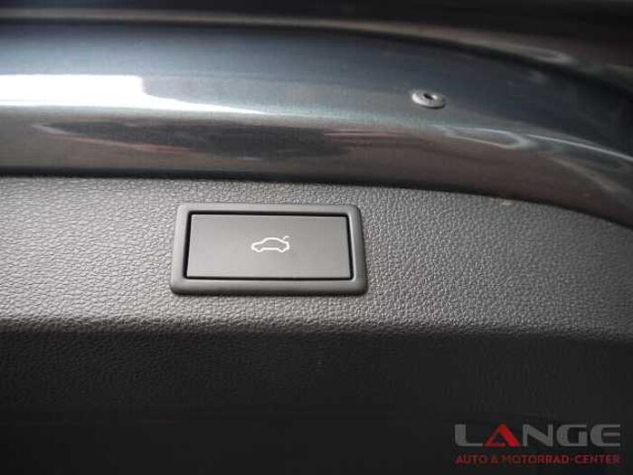 SKODA Kodiaq Clever 4x4 DSG El. Panodach Navi Digitales Cockpit 360 Kamera LED Blendfr