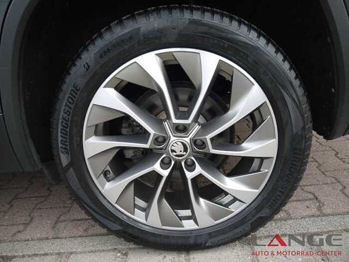 SKODA Kodiaq Clever 4x4 DSG El. Panodach Navi Digitales Cockpit 360 Kamera LED Blendfr