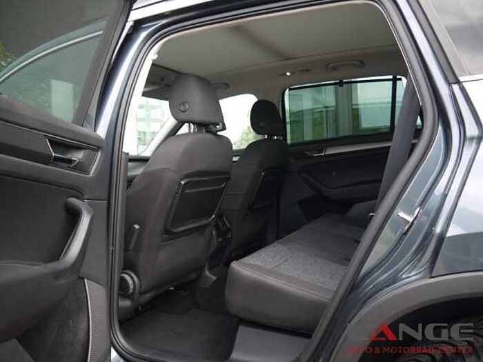SKODA Kodiaq Clever 4x4 DSG El. Panodach Navi Digitales Cockpit 360 Kamera LED Blendfr