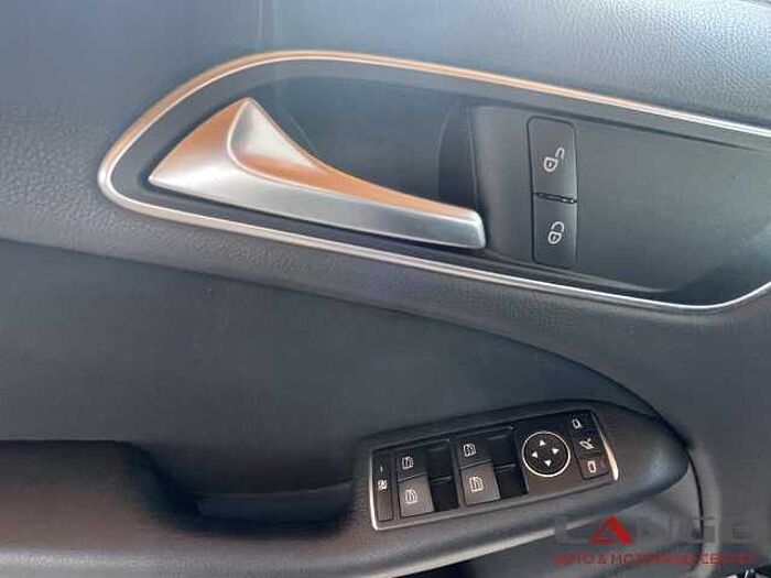 Mercedes-Benz B 220 4Matic Bi-Xenon Kurvenlicht Klimaautom SHZ Parklenkass. Totwinkelassistent