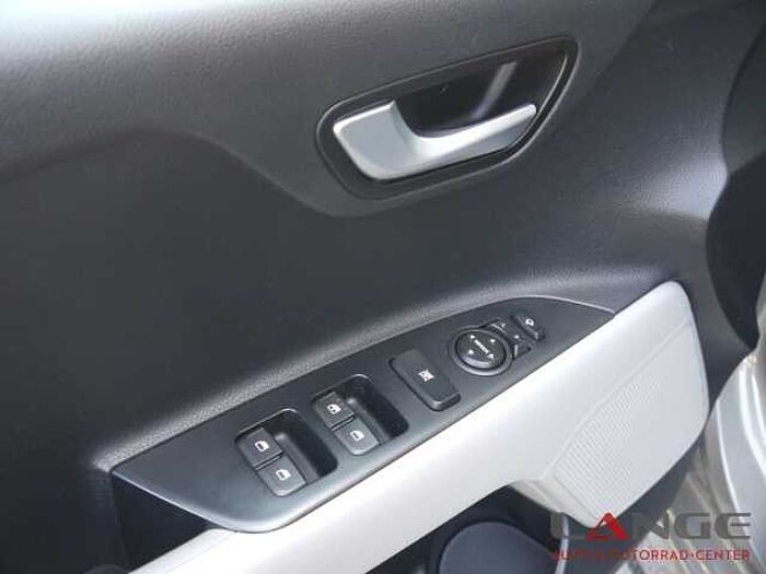 Kia Rio Spirit 1.4 AT SPIRIT TECH NAVI Apple CarPlay Klimaautom DAB SHZ LenkradHZG
