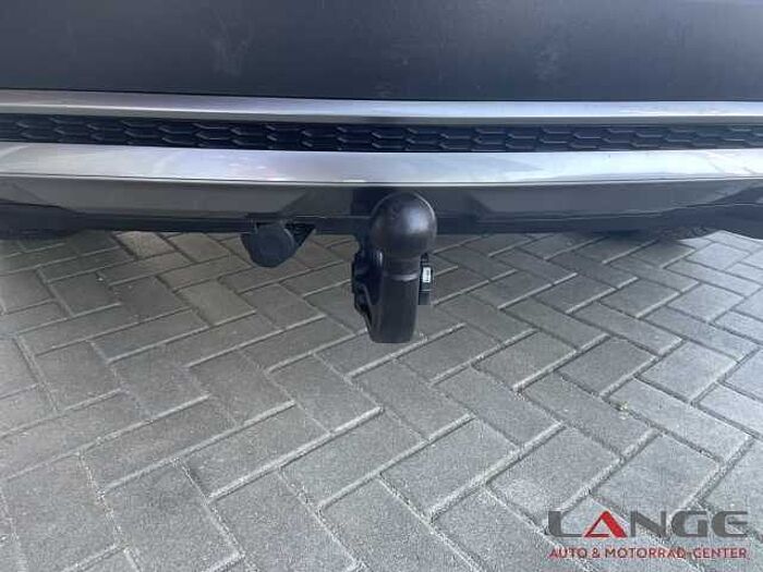 Kia Sorento 2.2D AWD DCT8 PLAT NAPPA Navi Klimaautom SHZ Temp PDC Alu