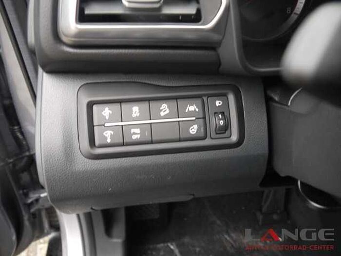 SsangYong Tivoli Grand Black Line 4x2 Automatik Navi Klimaautom SHZ Tel. -Vorb. PDC Regense