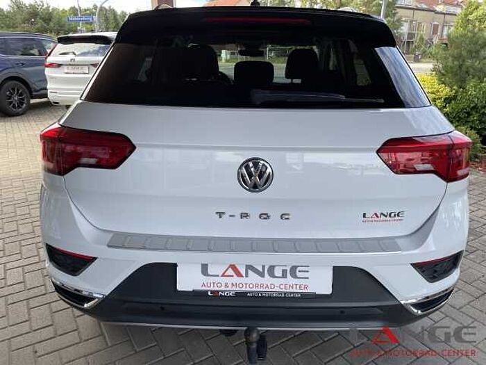 Volkswagen T-Roc Basis 1.5 DSG Style DAB Spurhalteass. Notbremsass. Tel.-Vorb. Berganfahras
