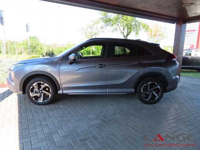 Mitsubishi Eclipse Cross 2.4 MIVEC Plus Select Plug in Hybrid 4WD Allrad Navi Soundsystem 2.4 MIVEC Plus Select Plug in Hybrid 4WD Allrad Navi Soundsystem