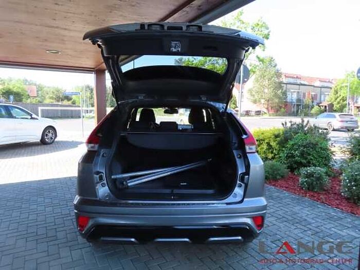Mitsubishi Eclipse Cross 2.4 MIVEC Plus Select Plug in Hybrid 4WD Allrad Navi Soundsystem 2.4 MIVEC Plus Select Plug in Hybrid 4WD Allrad Navi Soundsystem